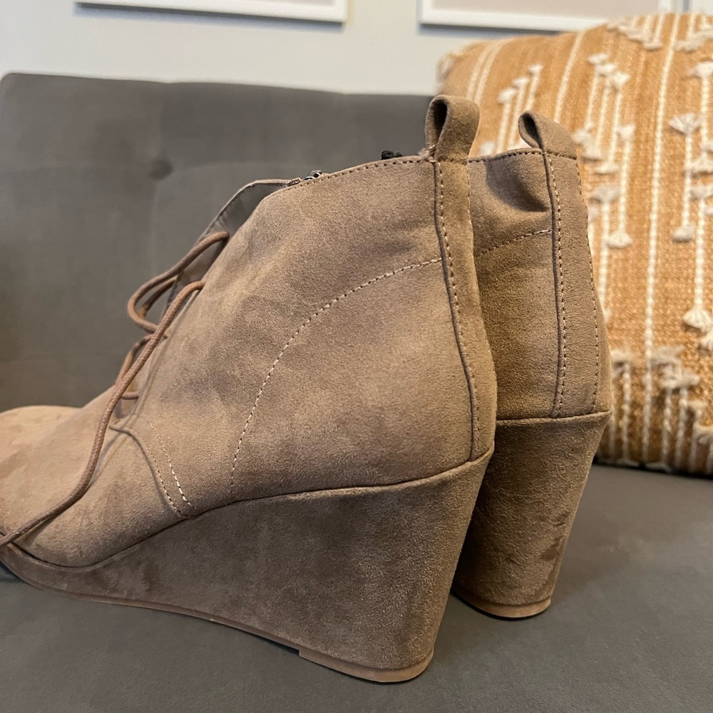 Tan shoes with heels brand new with tag